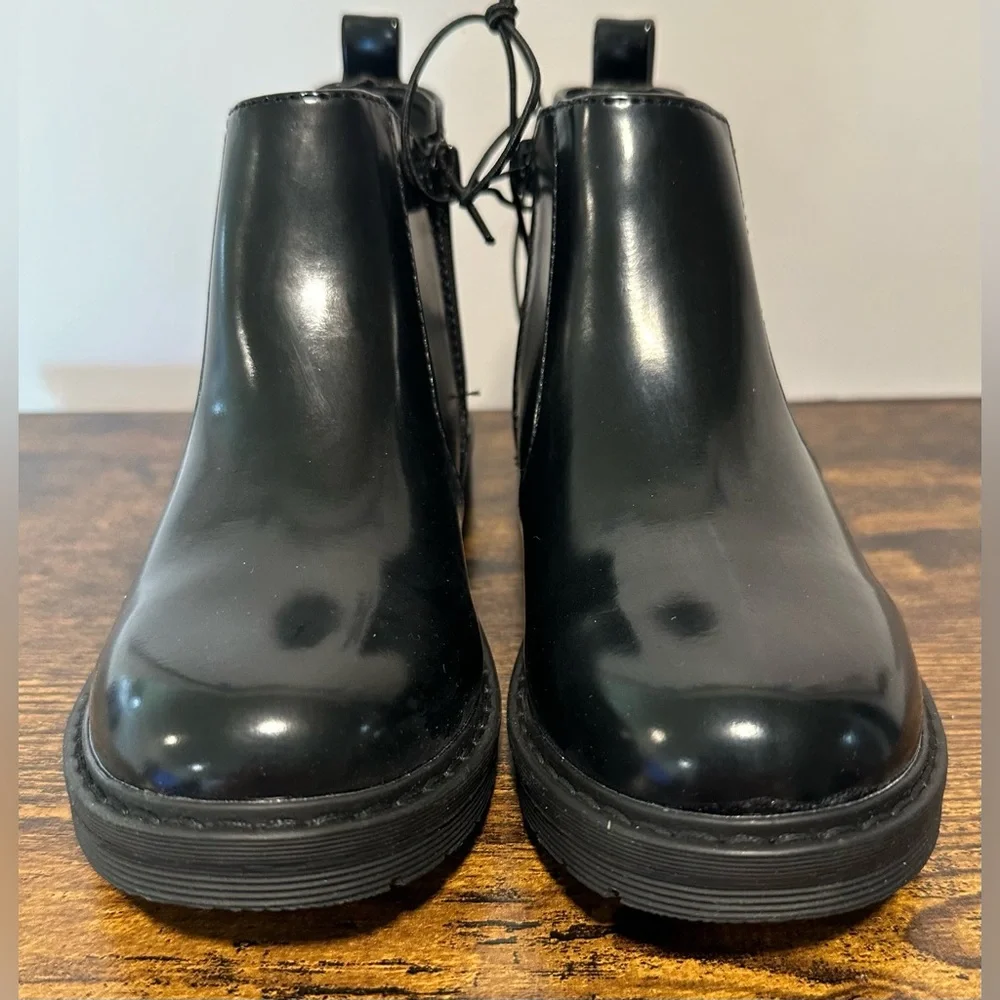 Thereabouts Little Girls Black Flux Flat Heel Chelsea Boots NWT Size 13